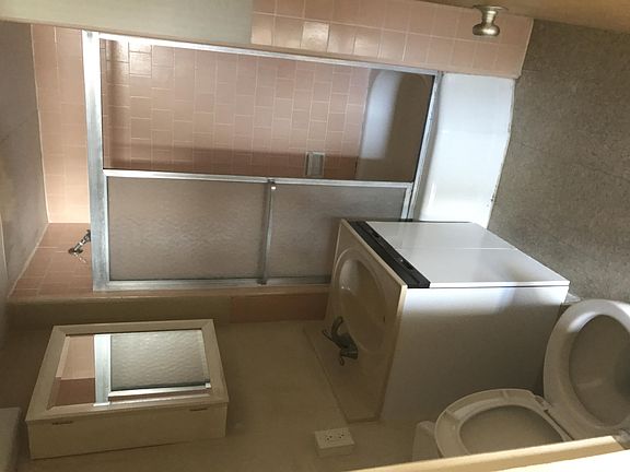3rd image of 1003 Kapahulu Ave #102