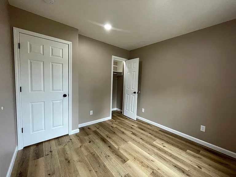 2200 Ash St — Photo 16