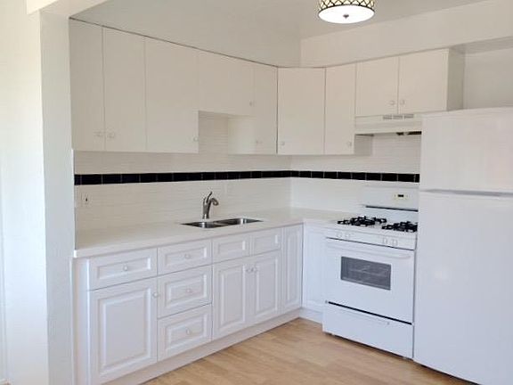 3rd image of 255 Center Ave #3