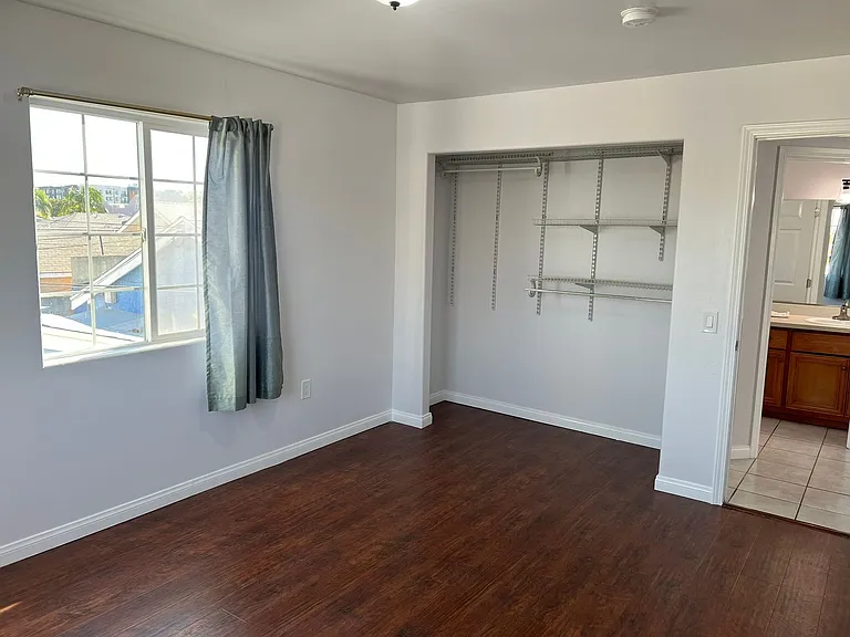 1454 N Gaviota Ave — Photo 10