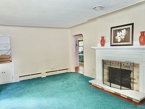 5th image of 21373 Avon Ln
