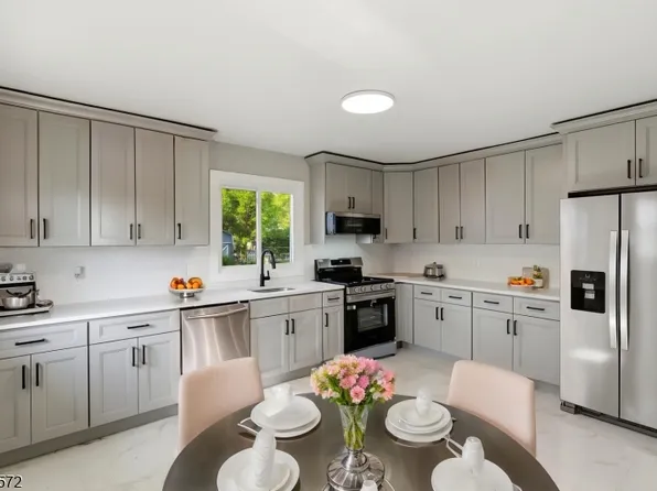 26 W 2Nd St, Florence Twp., NJ 08518