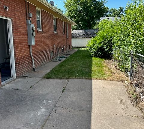 5th image of 119 Peterson St