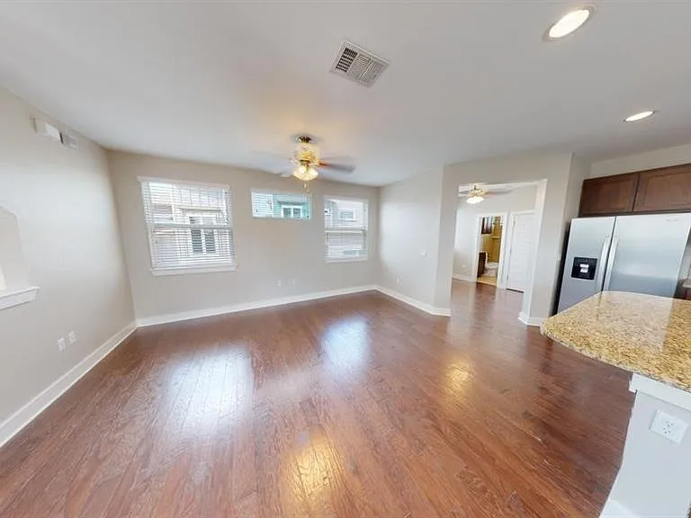 2021 Geniveive Ln #288C — Photo 6