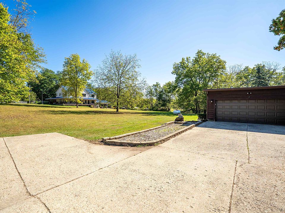 15361 S Bluff Rd, South Beloit, IL 61080 | Zillow