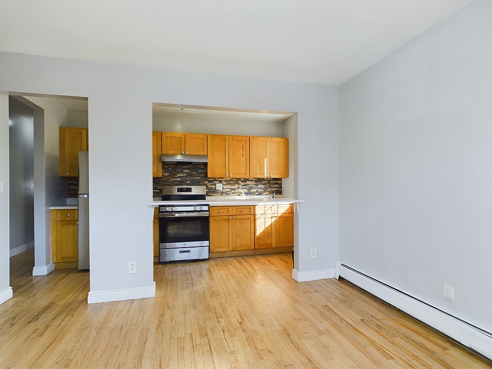 1st image of 531 S 10th Ave Floor 1