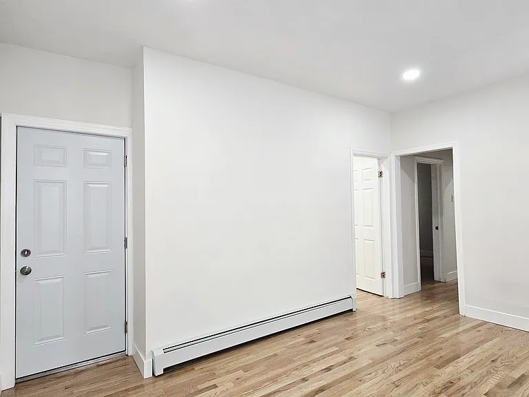 15 Dwight St — Photo 12