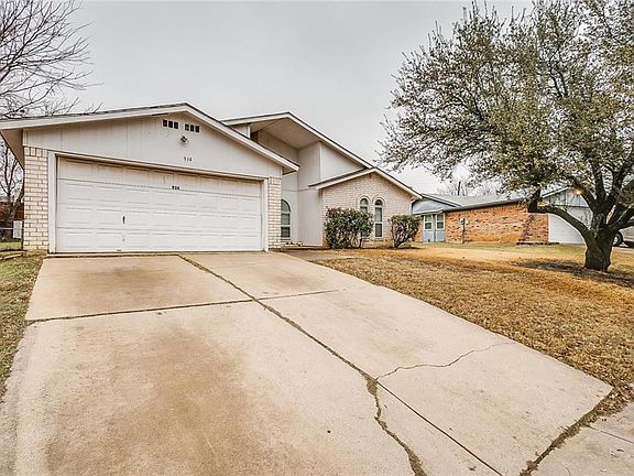 2nd image of 934 Willow Cir N
