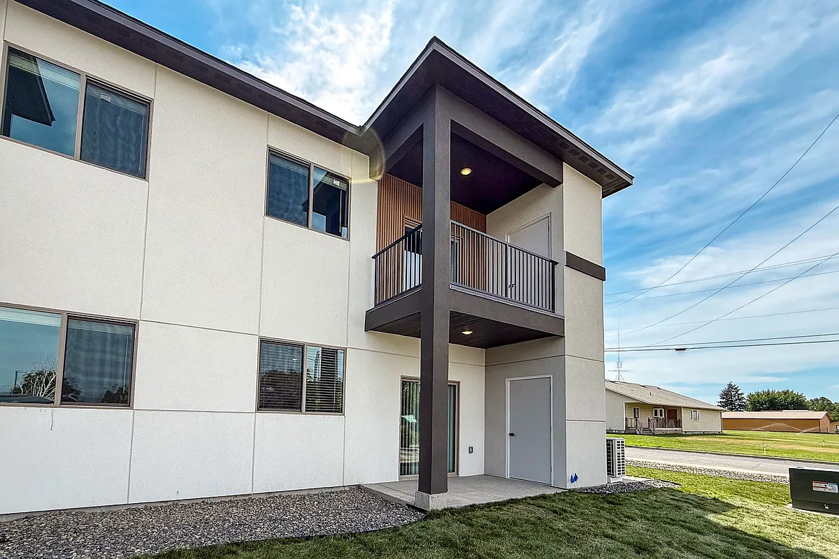 Building Photo - Grandridge Meadows Lofts