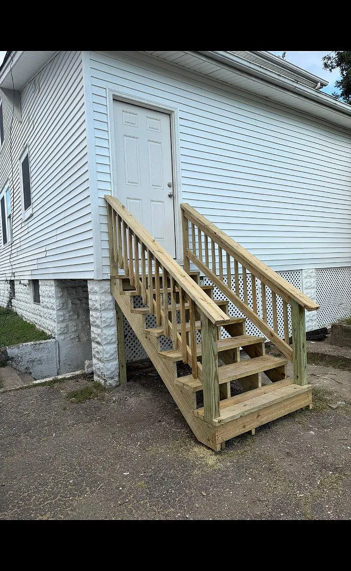 2 bed, 1.0 bath, 1248 sqft, $2,000 — Photo 1
