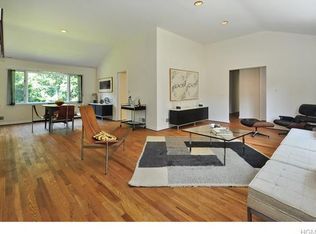 52 Holbrooke Rd, White Plains, NY 10605