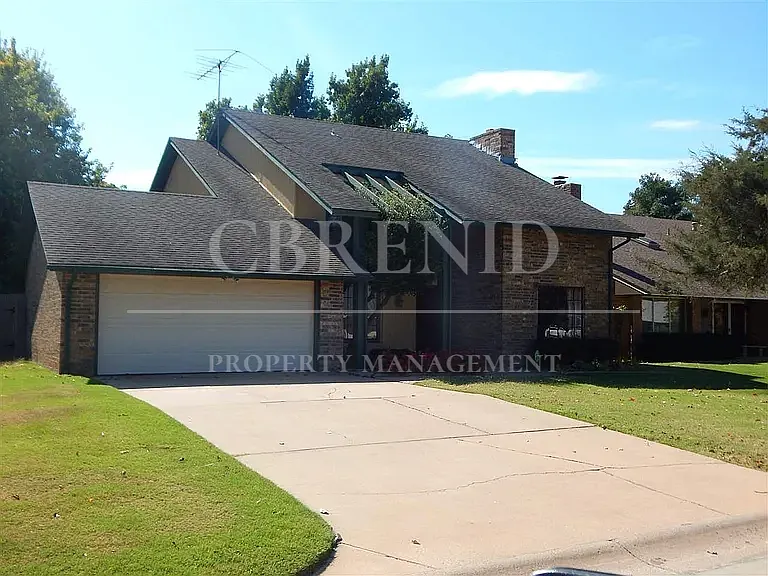 2005 Lantern Ln