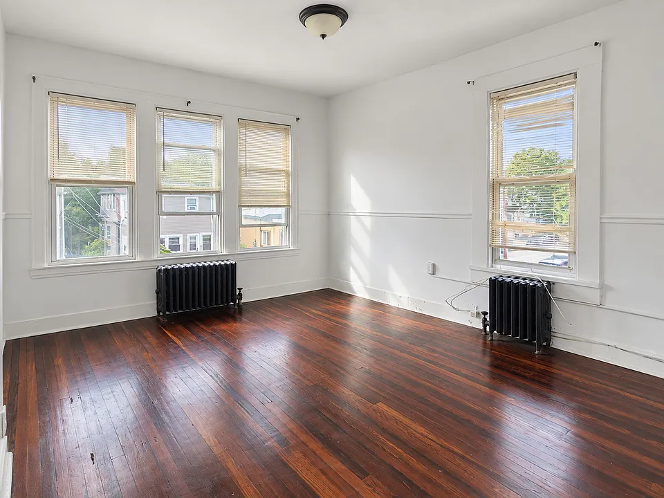 374 Myrtle Ave #2