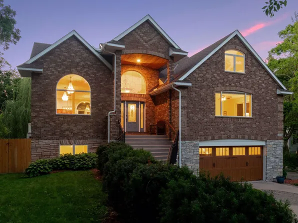 13130 Sunset Trl N, Plymouth, MN 55441
