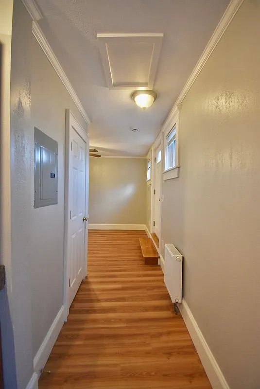 37 Railroad Ave — Photo 3