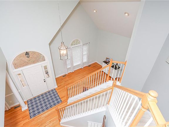 5th image of 4204 Cedar Creek Ln