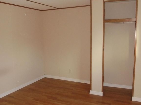 5th image of 202 Leslie Loop