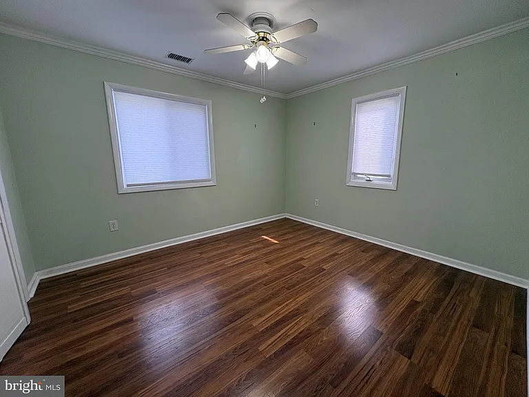 224 Willow Ter — Photo 11