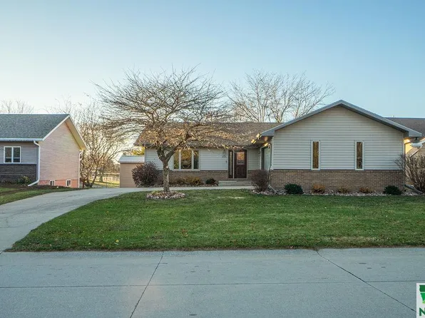 426 E Birch St, Lawton, IA 51030