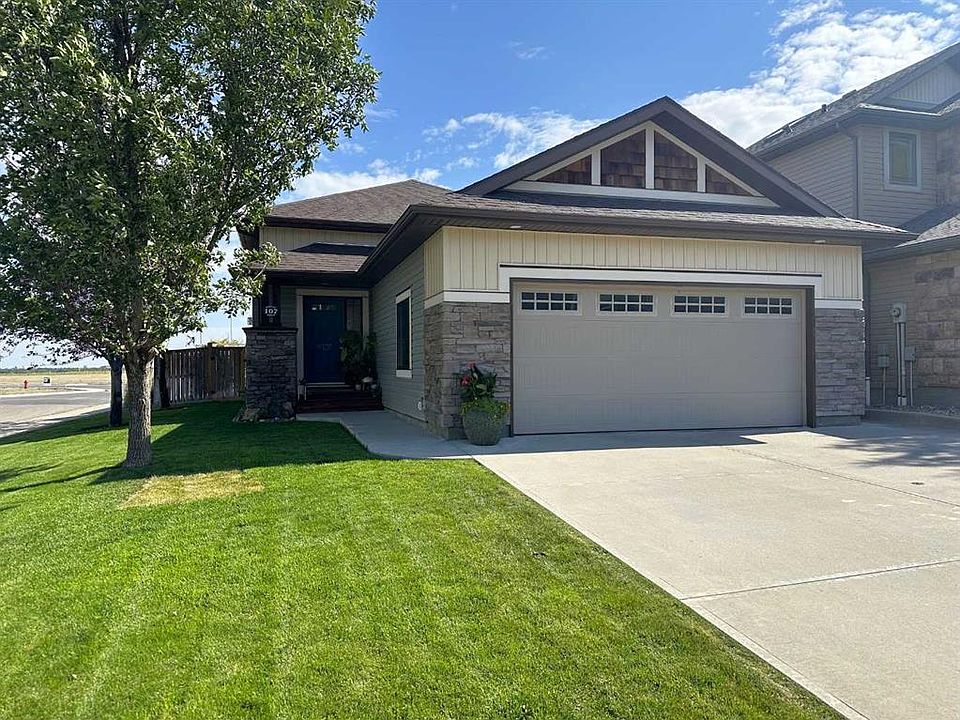 1st image of 107 SW Riverland Close W