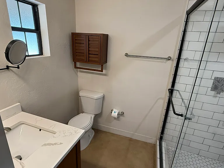 426 S Stratford Dr — Photo 19