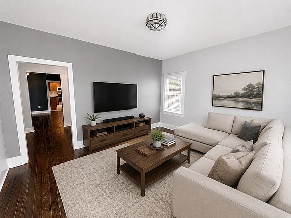 3rd image of 111 Maple Ave