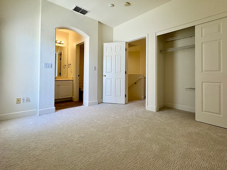 183 Rainbow Pl — Photo 5