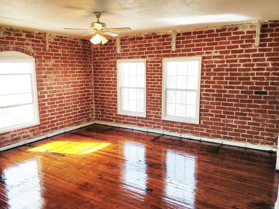 1st image of 746 S Normandie Ave APT 402