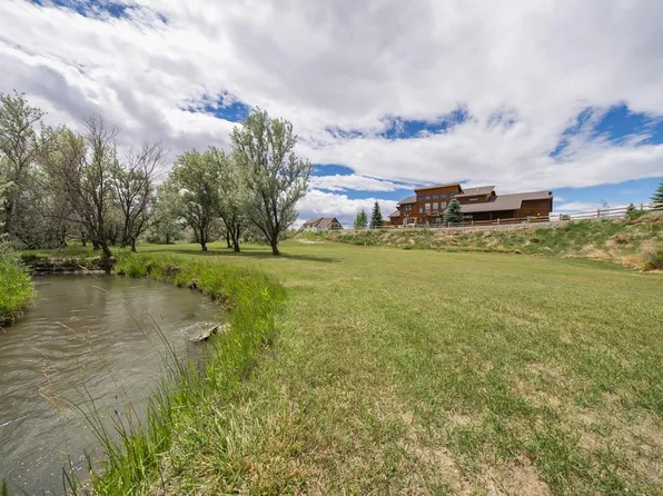 22 Liberty Ln, Cody, WY 82414