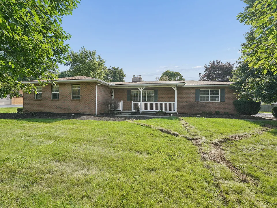 10 Buckeye Blvd