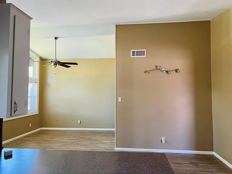 4731 Merwin St — Photo 7