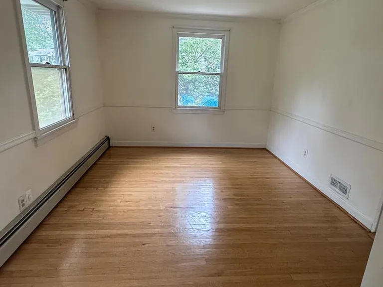 4046 Elizabeth Ln — Photo 4