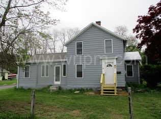 11 Black Bridge Rd, Pine Meadow, CT 06061