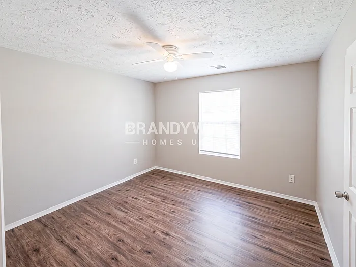 2604 Clifton Run Trce — Photo 14
