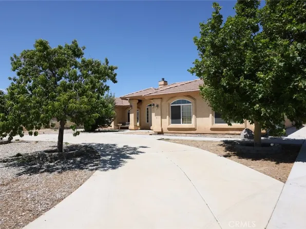 10832 Zing St, Phelan, CA 92371