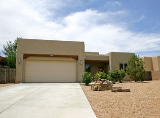 1512 Calle Preciosa, Santa Fe, NM 87505