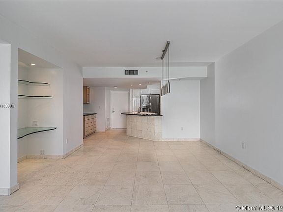 3rd image of 1800 Purdy Ave APT 1010