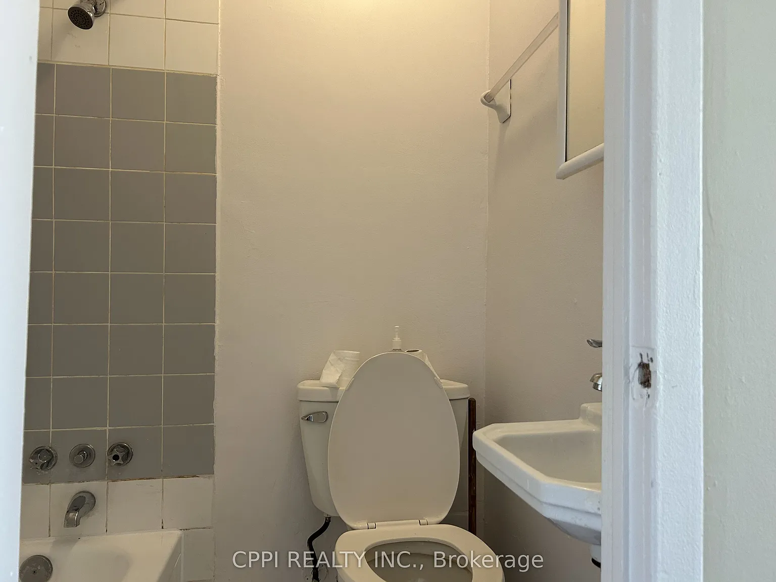 Studio, $1,499 — Photo 3