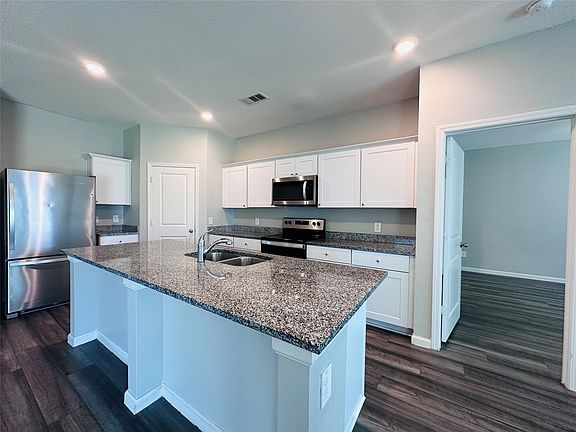 4th image of 13341 Pine Dunes Dr