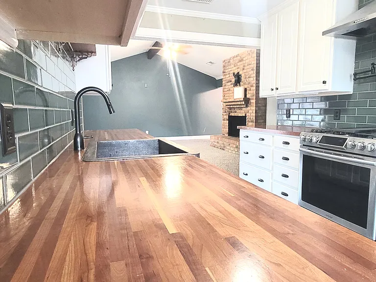 104 Auburn Dr — Photo 10