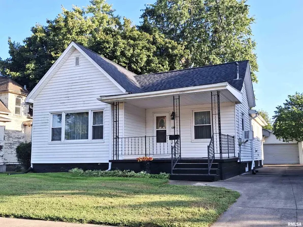 610 E Maple St, Canton, IL 61520