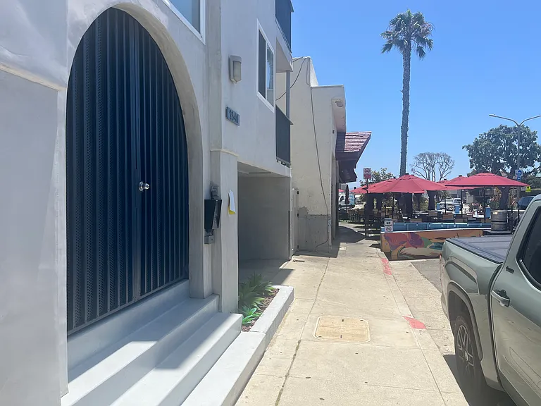 2640 Hermosa Ave #5 — Photo 4