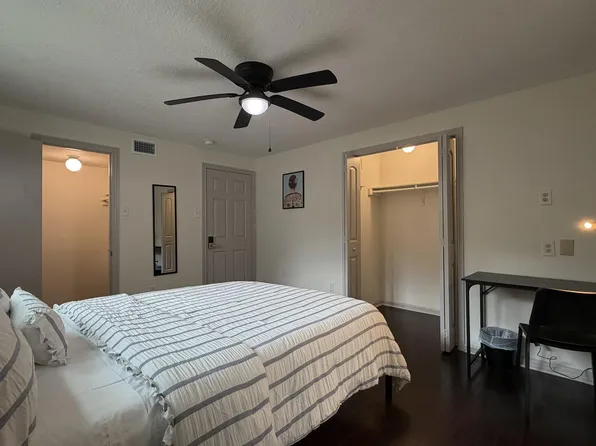 (undisclosed Address), Houston, TX 77035