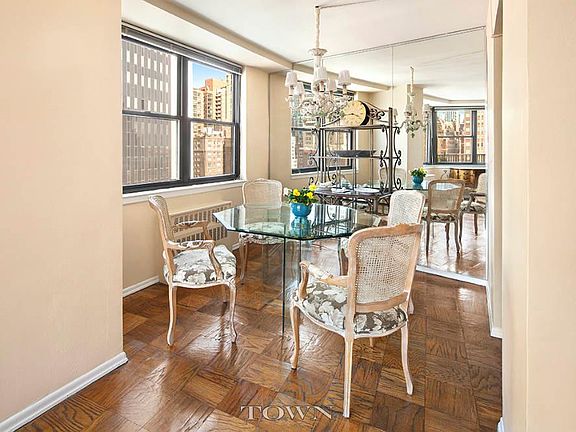 4th image of 225 E 36th St APT 17A