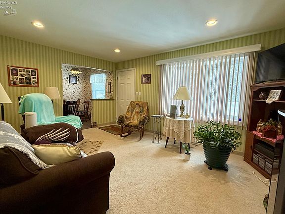 5th image of 705 Thorpe Dr