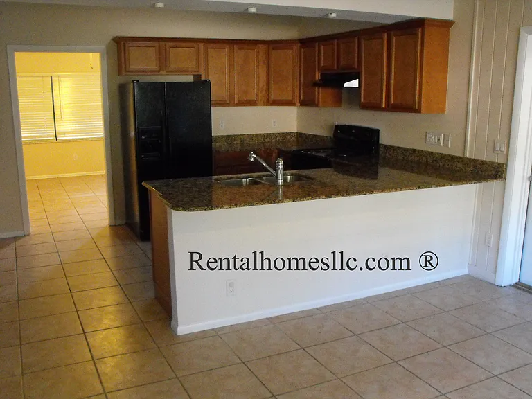 134 Wilson Dr — Photo 4