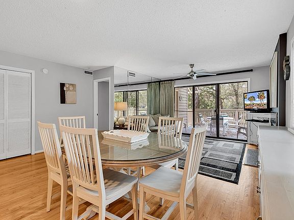 5th image of 218 Westleton Dr. #17-C