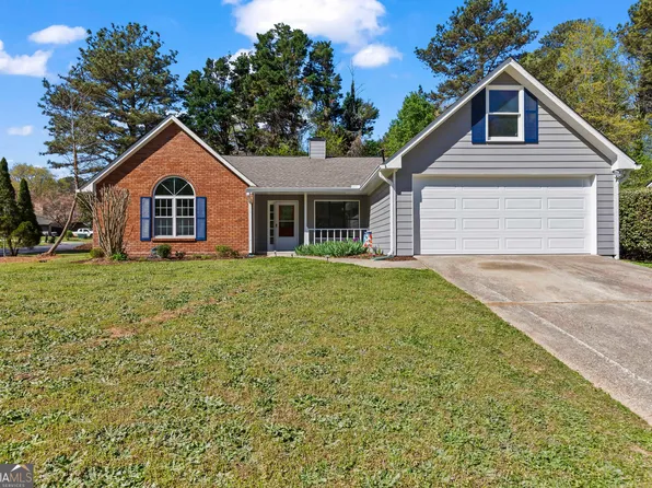 3044 Wildflower Ln, Snellville, GA 30039