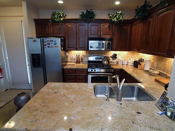 2nd image of 225 N Country Ln Unit 43