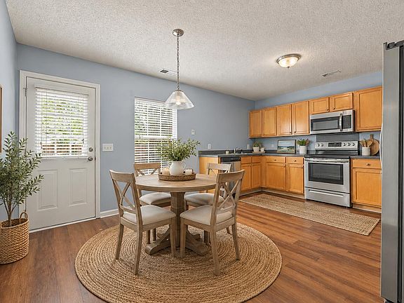 4th image of 4017 Carolina Bay Dr